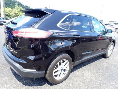 Certified 2022 Ford Edge SEL w/ Convenience Package image 9