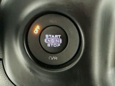 Used 2023 Jeep Wrangler Unlimited w/ Safety Group AWD/4WD image 32