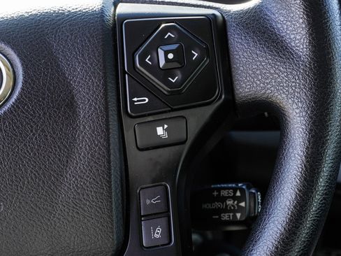 Certified 2022 Toyota Tacoma SR image 33