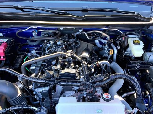 Used 2025 Toyota Tacoma SR5 image 32