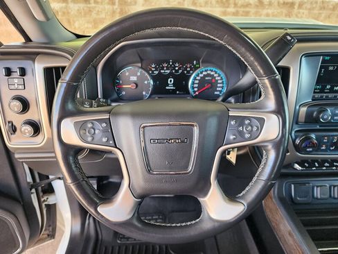 Used 2017 GMC Sierra 2500 Denali w/ Duramax Plus Package AWD/4WD image 31