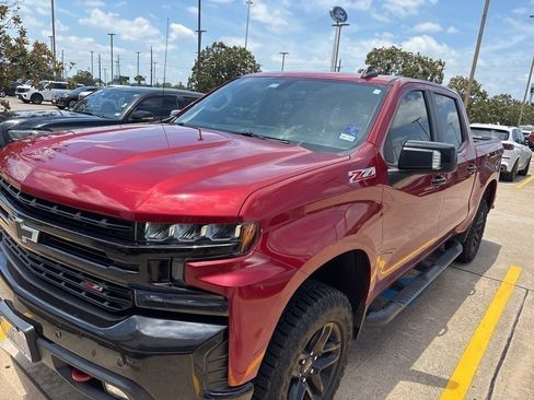 Used 2021 Chevrolet Silverado 1500 LT Trail Boss w/ Convenience Package II AWD/4WD image 1