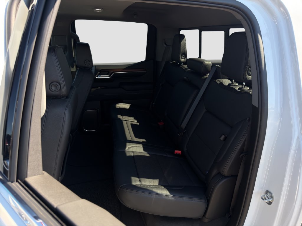 Used 2024 GMC Sierra 1500 Denali w/ Technology Package AWD/4WD image 13