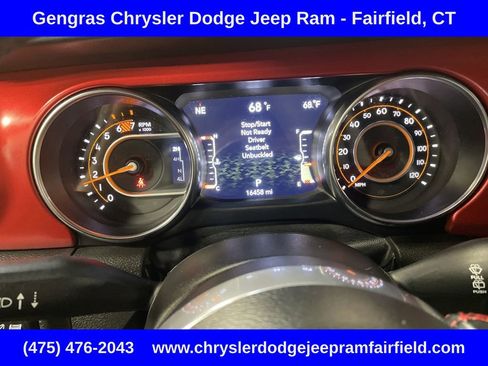 Used 2023 Jeep Wrangler Unlimited Rubicon w/ Cold Weather Group AWD/4WD image 32