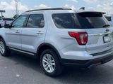 Used 2019 Ford Explorer XLT image 6
