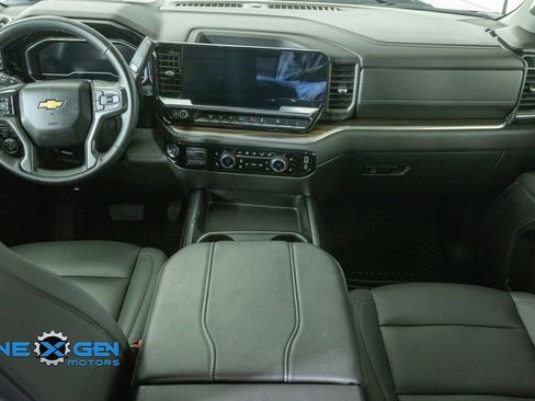 Used 2025 Chevrolet Silverado 2500 LT w/ Trail Boss Package AWD/4WD image 31