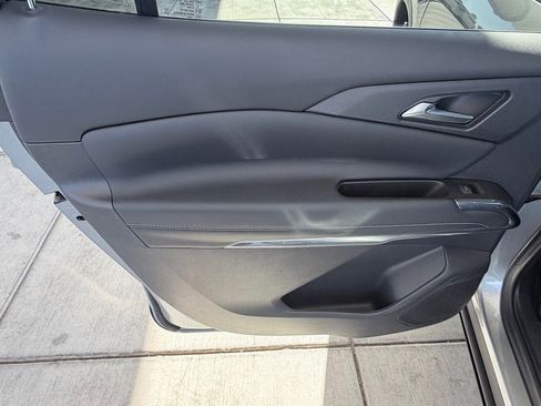 Used 2025 Chevrolet Equinox LT image 19