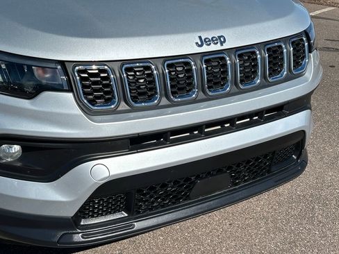 Used 2024 Jeep Compass Latitude image 21