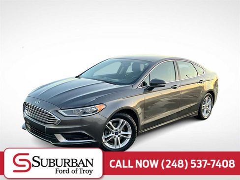 Used 2018 Ford Fusion SE w/ Fusion SE Technology Package image 1