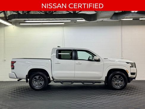 Certified 2025 Nissan Frontier SV image 5