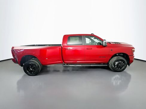 New 2026 RAM 3500 Laramie w/ Night Edition AWD/4WD image 8