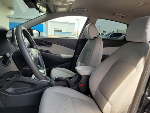 Used 2023 Hyundai Kona SEL w/ Cargo Package FWD image 11