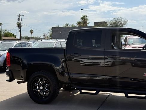 Used 2019 Chevrolet Colorado Z71 w/ Z71 Midnight Edition AWD/4WD image 6
