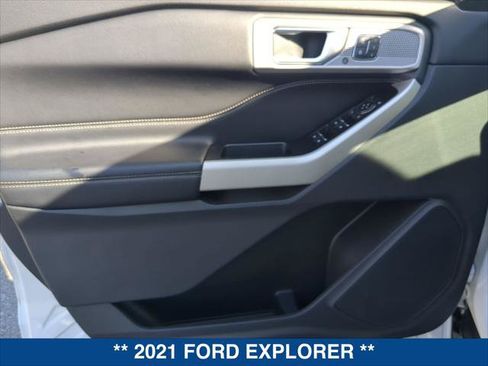 Used 2021 Ford Explorer Limited w/ Hybrid Equipment Group 310A AWD/4WD image 10