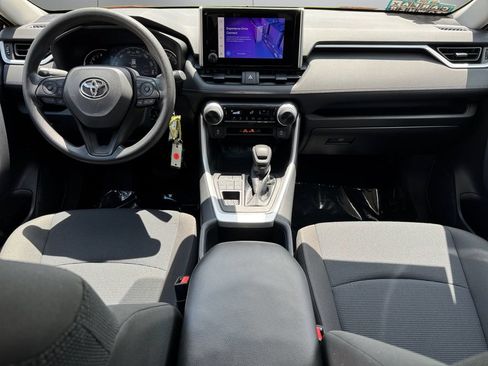 Certified 2023 Toyota RAV4 LE AWD/4WD image 12