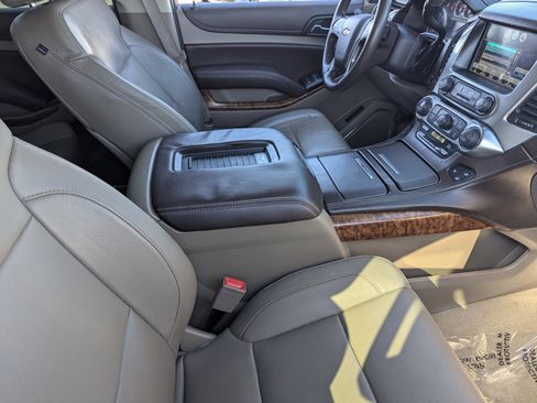 Used 2015 Chevrolet Suburban LTZ image 11