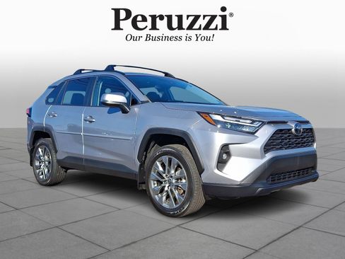 Used 2023 Toyota RAV4 XLE Premium image 1