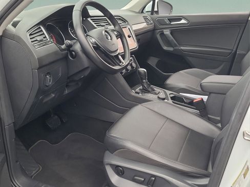 Used 2018 Volkswagen Tiguan SEL image 14