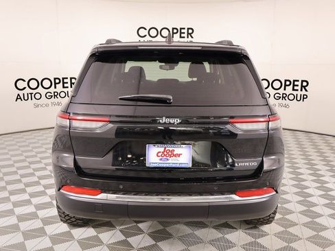 Used 2023 Jeep Grand Cherokee Laredo X image 21