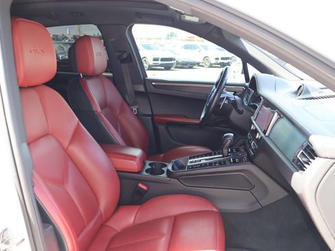 Certified 2022 Porsche Macan GTS AWD/4WD image 27