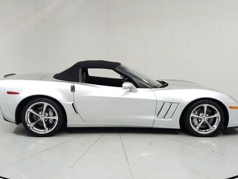 Used 2010 Chevrolet Corvette Grand Sport w/ Preferred Equipment Group RWD image 6