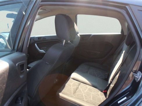 Used 2011 Ford Fiesta SE w/ 203A Rapid Spec Order Code FWD image 7