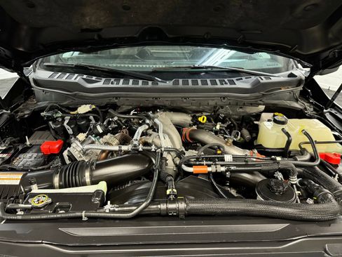 Used 2024 Ford F350 Platinum image 10