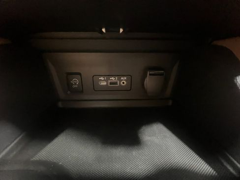 New 2025 Nissan Sentra SV w/ SV Premium Package image 31