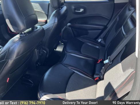 Used 2019 Jeep Compass Trailhawk image 14