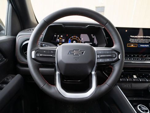 New 2025 Chevrolet Colorado Z71 w/ Technology Package image 32