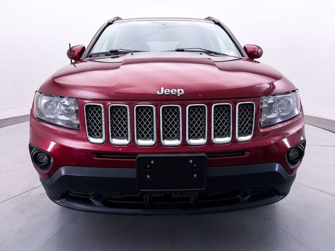 Used 2017 Jeep Compass Latitude FWD image 5