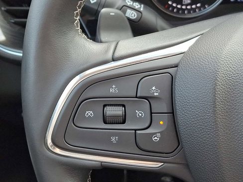 Certified 2022 Buick Envision Essence w/ Technology Package I image 24