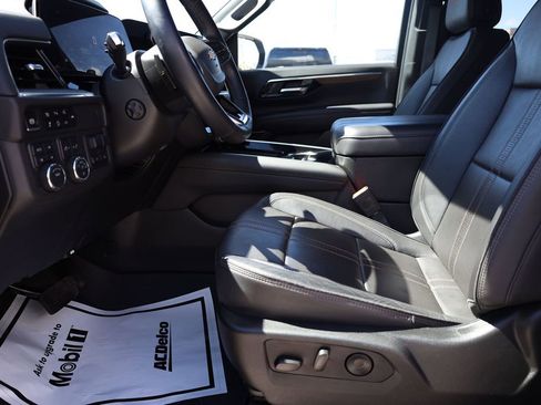 Used 2025 Chevrolet Tahoe High Country w/ Sun And Tow Package AWD/4WD image 11