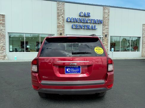 Used 2015 Jeep Compass Sport w/ Power Value Group FWD image 3