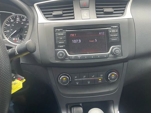 Used 2018 Nissan Sentra S image 19