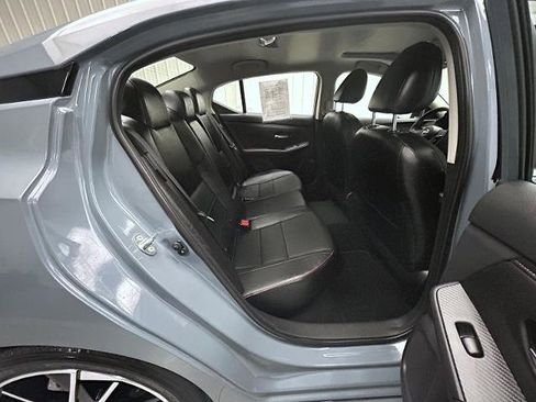 Certified 2025 Nissan Sentra SR w/ SR Premium Package image 18