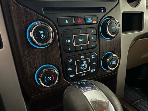 Used 2014 Ford F150 Lariat w/ Equipment Group 501A Mid image 43