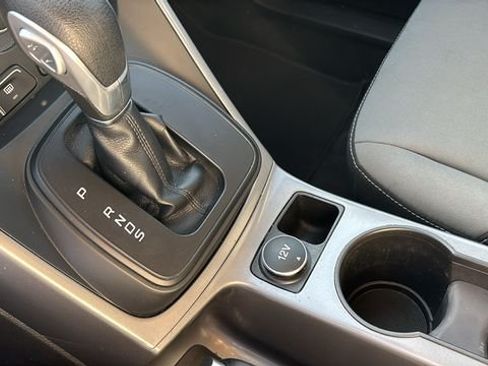 Used 2015 Ford Escape SE FWD image 18