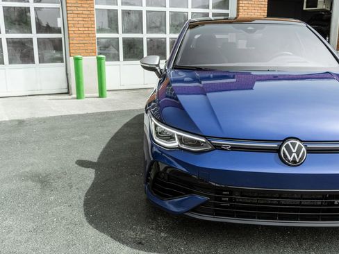 Used 2024 Volkswagen Golf R AWD/4WD image 34