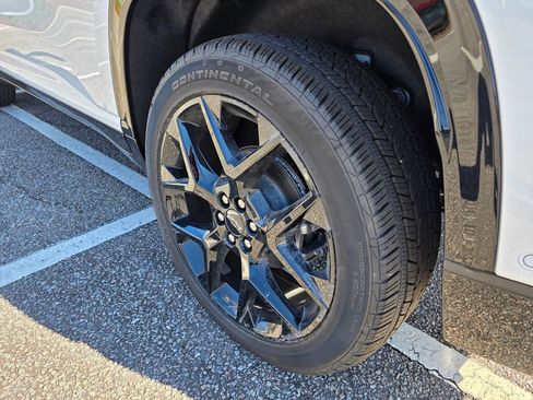 New 2026 Chevrolet Traverse RS w/ LPO, Floor Liner Package image 26