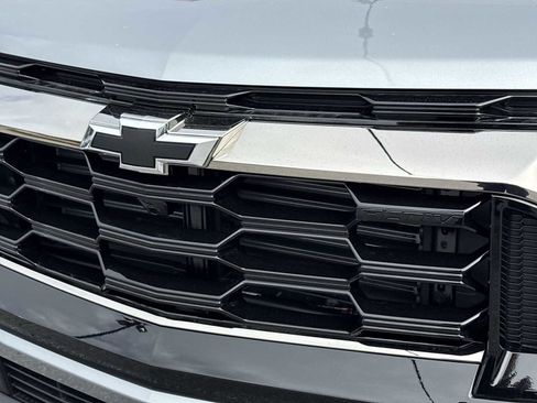 New 2026 Chevrolet Equinox ACTIV w/ Convenience Package III AWD/4WD image 31