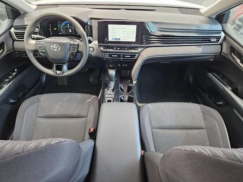 Used 2025 Toyota Camry LE FWD image 25
