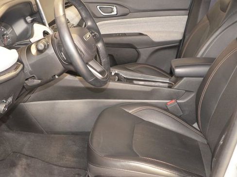 Used 2022 Jeep Compass Latitude image 18