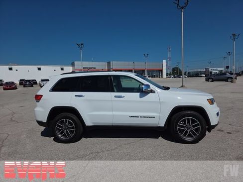 Used 2019 Jeep Grand Cherokee Limited AWD/4WD image 2