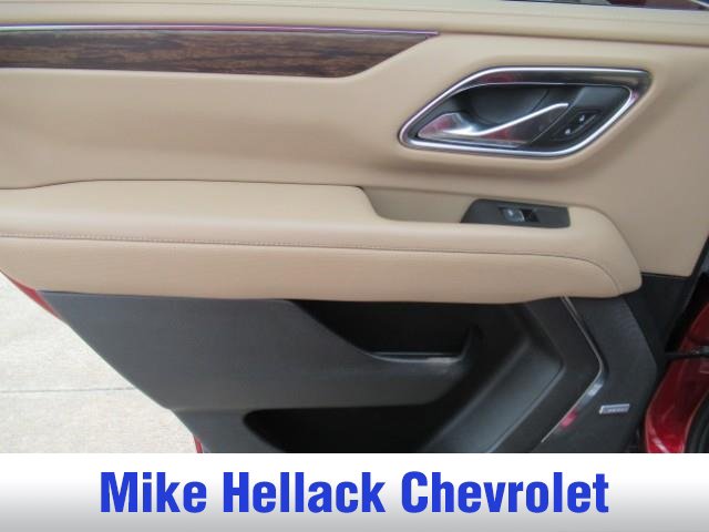 Used 2024 Chevrolet Tahoe Premier AWD/4WD image 25