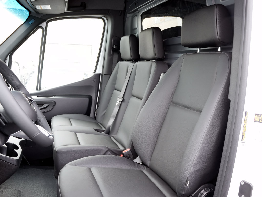 Used 2026 Mercedes-Benz Sprinter 2500 image 10