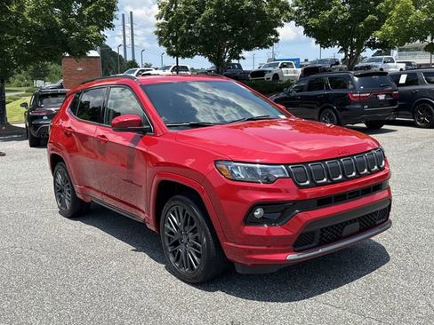 Used 2022 Jeep Compass Limited image 7