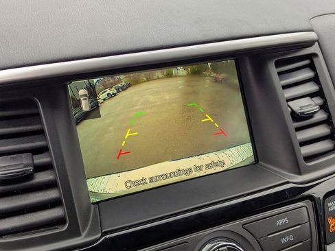 Used 2020 Nissan Pathfinder S AWD/4WD image 18