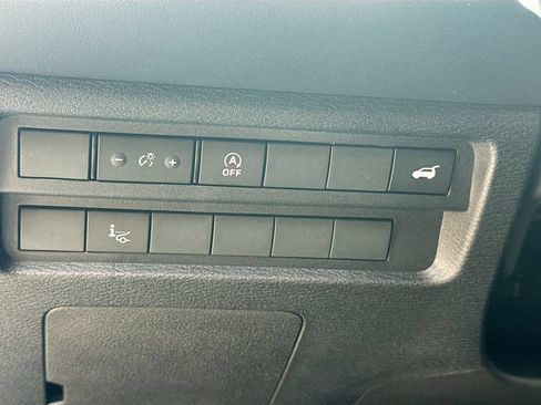 New 2026 Mitsubishi Outlander SEL FWD image 10