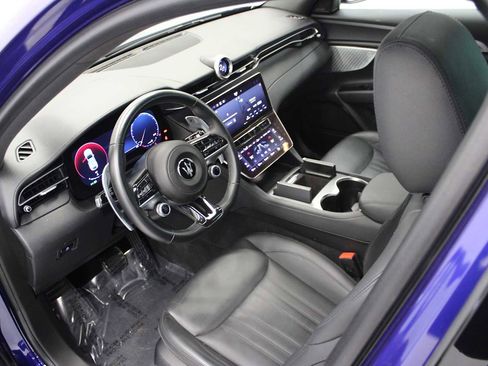 Used 2023 Maserati Grecale GT image 17